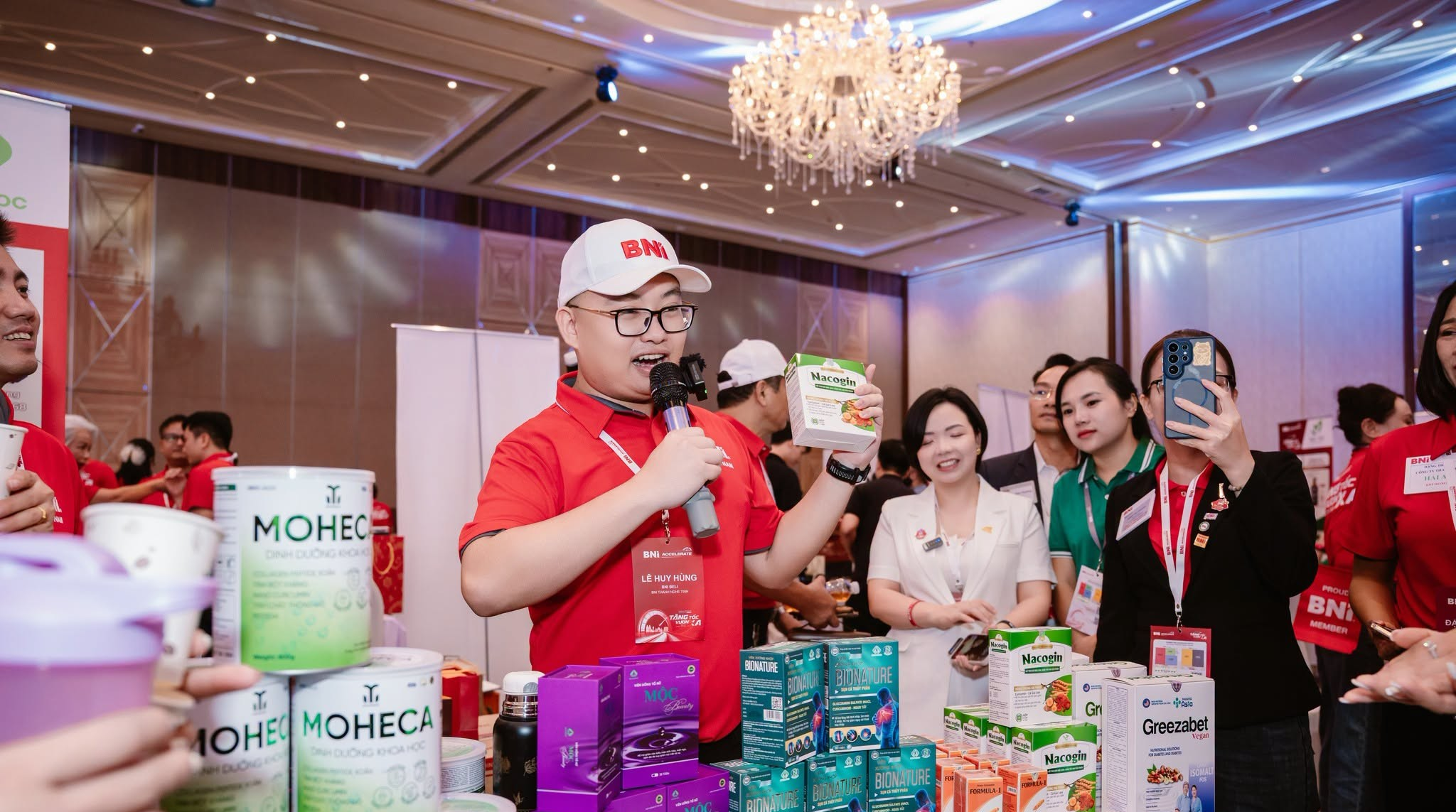 🛍️ GIAN HÀNG TRƯNG BÀY - ĐIỂM HẸN TRẢI NGHIỆM ĐẶC BIỆT TẠI LỄ CHUYỂN GIAO LIÊN CHAPTER