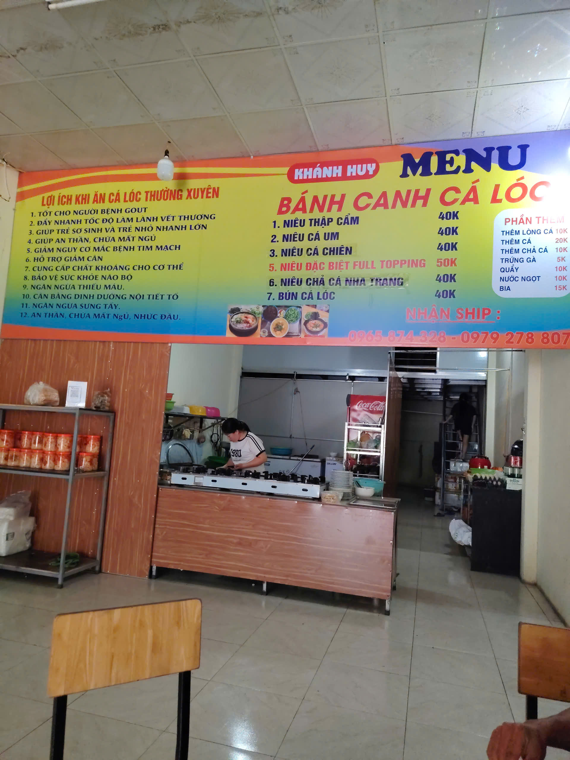 Không gian và menu thực tế của thương hiệu bánh canh cá lóc Khánh Huy