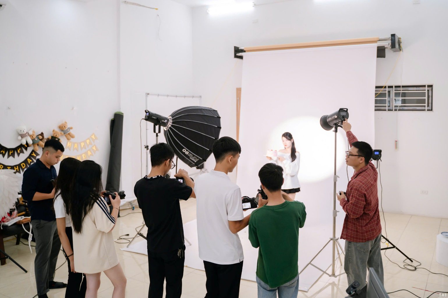 Buổi workshop nhiếp ảnh tại THT Academy