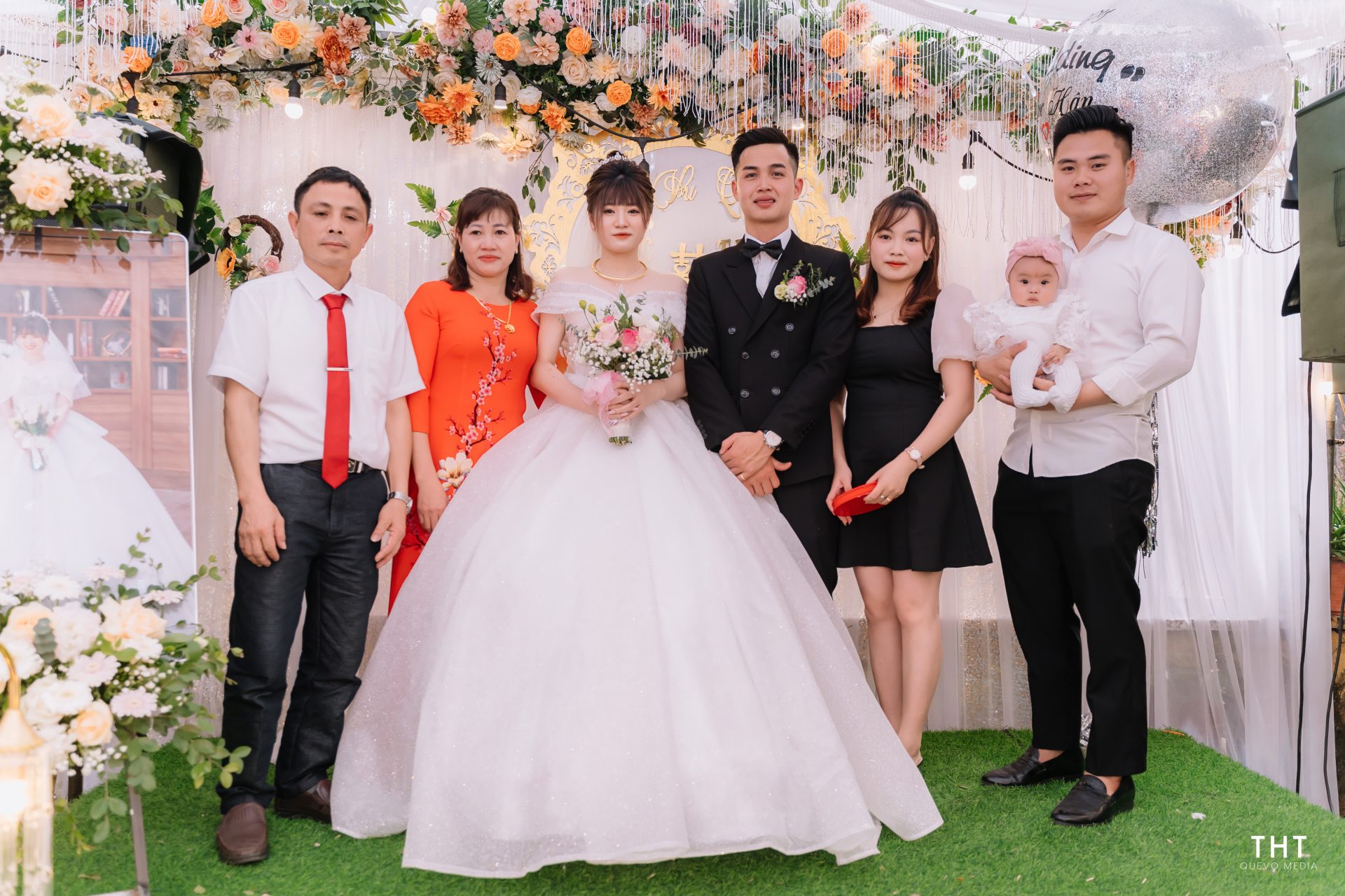 Hướng dẫn cách tổ chức sự kiện đám cưới lãng mạn, ấm cúng