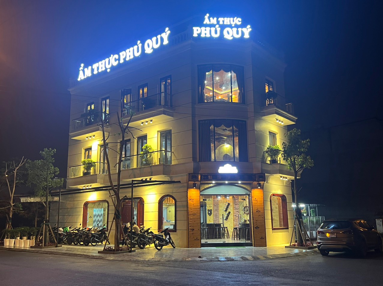 Quy trình thuê Tiktoker review đồ ăn cho nhà hàng