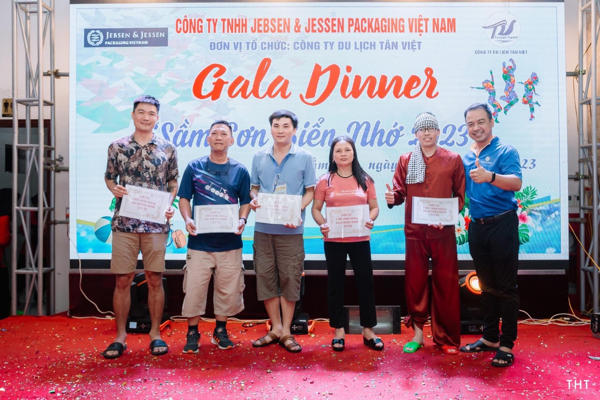 Quay, chụp ảnh du lịch — ảnh hậu trường 11