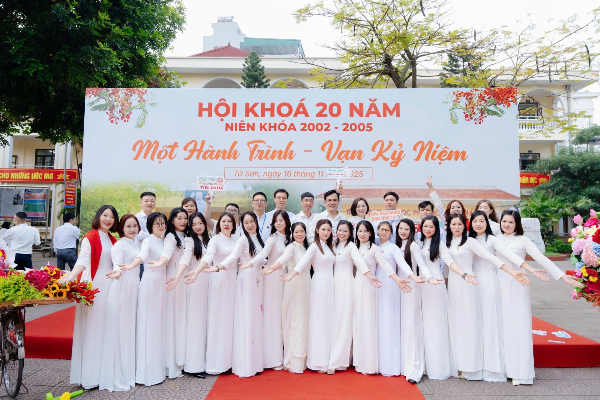 Quay Chụp Sự Kiện Họp Lớp Trọn Gói – Lưu Giữ Trọn Vẹn Thanh Xuân Trong Một Ngày Hội Ngộ