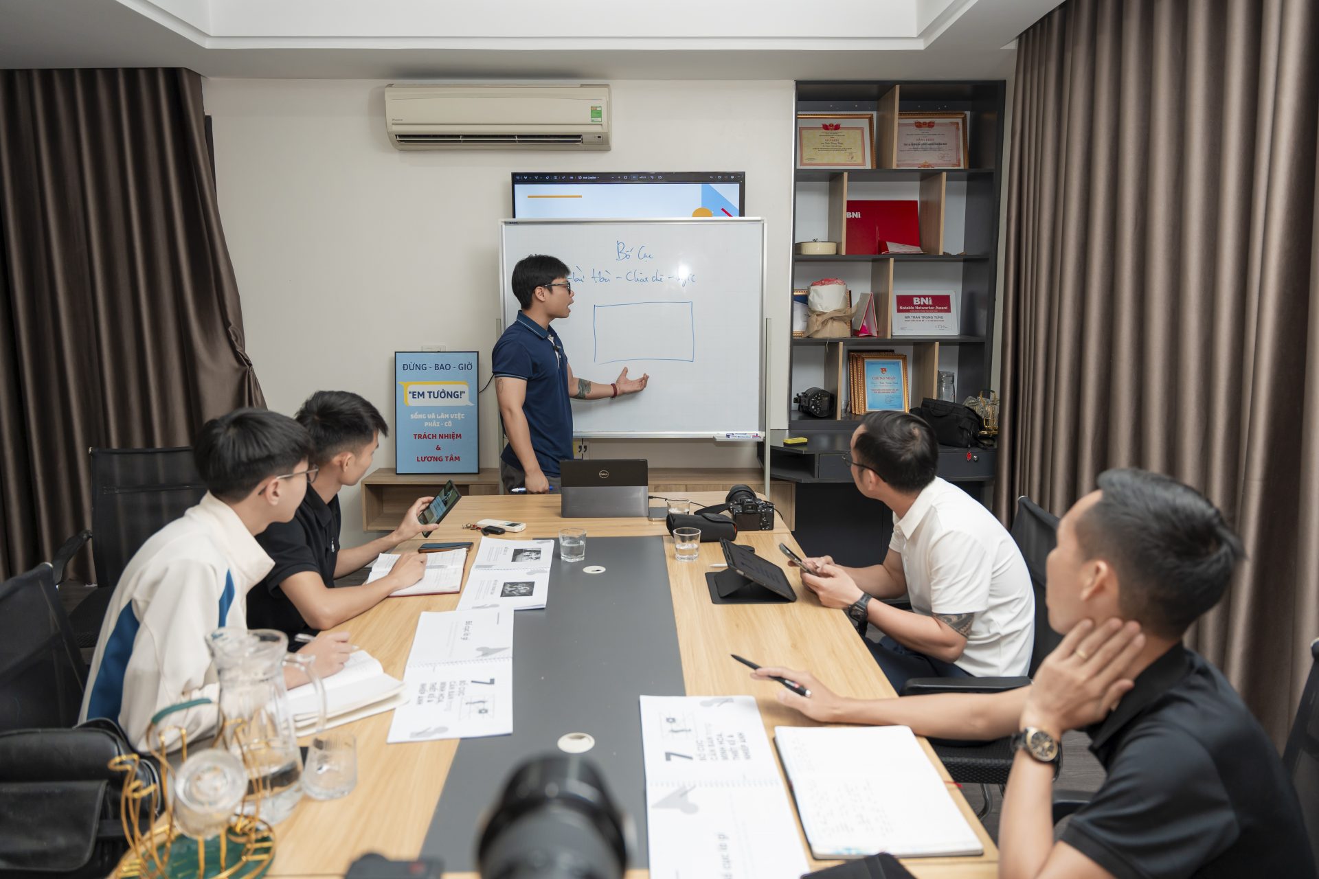 Đào tạo nhiếp ảnh – Khóa học phát triển kỹ năng chụp ảnh chuyên nghiệp