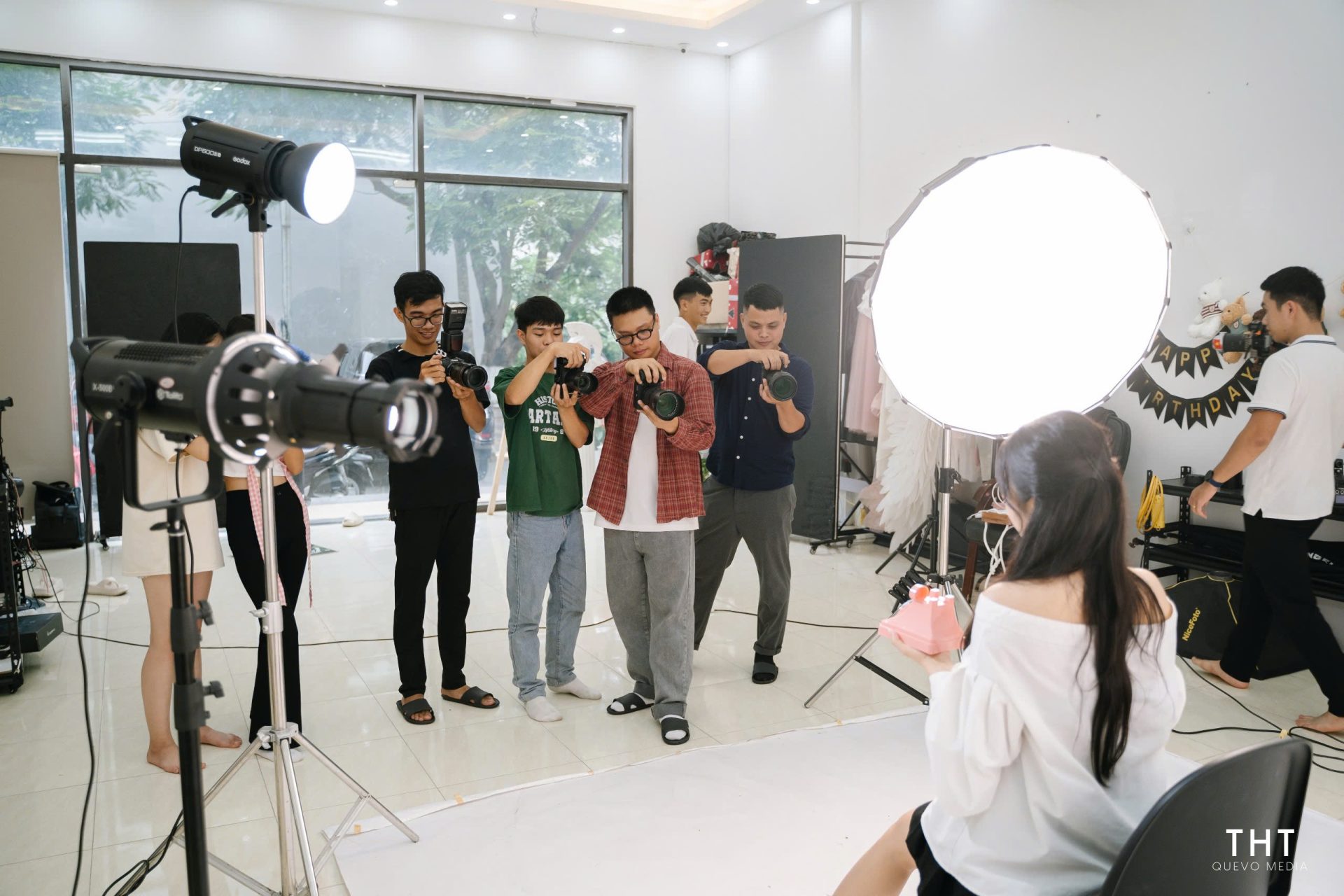 Trang thiết bị THT Media