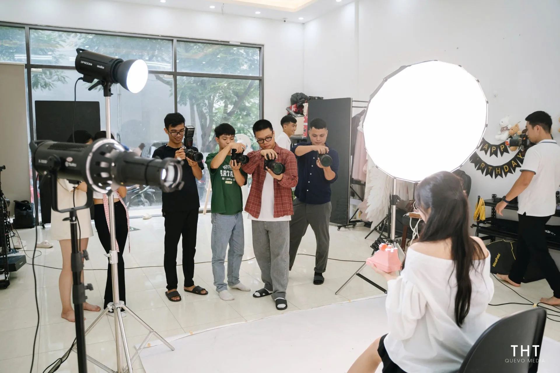 Ảnh hậu trường theo dõi dữ liệu