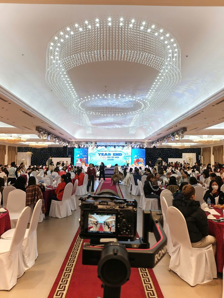 tổ chức hội nghị khách hàng