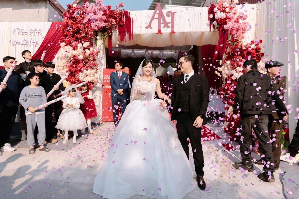 quay video tiệc cưới