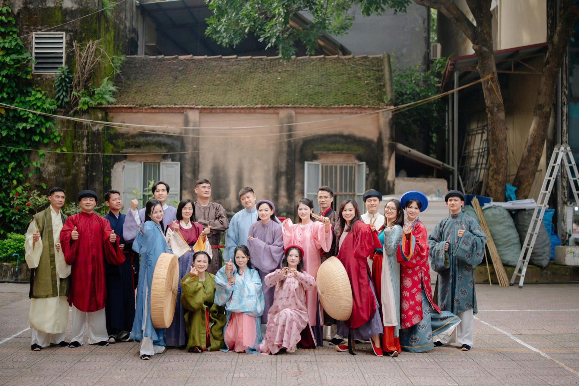 chụp ảnh tập thể họp lớp