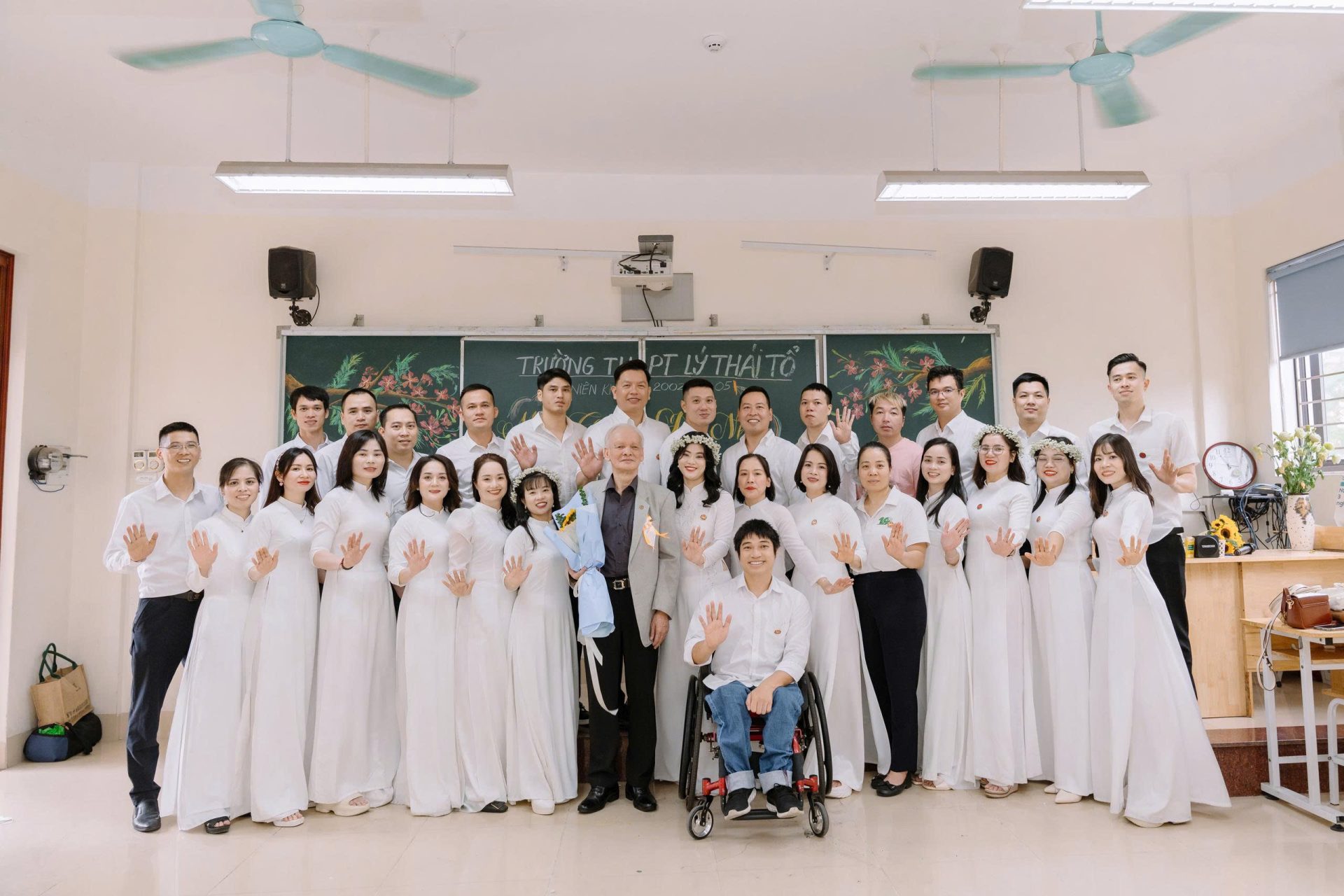 quay video kỷ niệm họp lớp