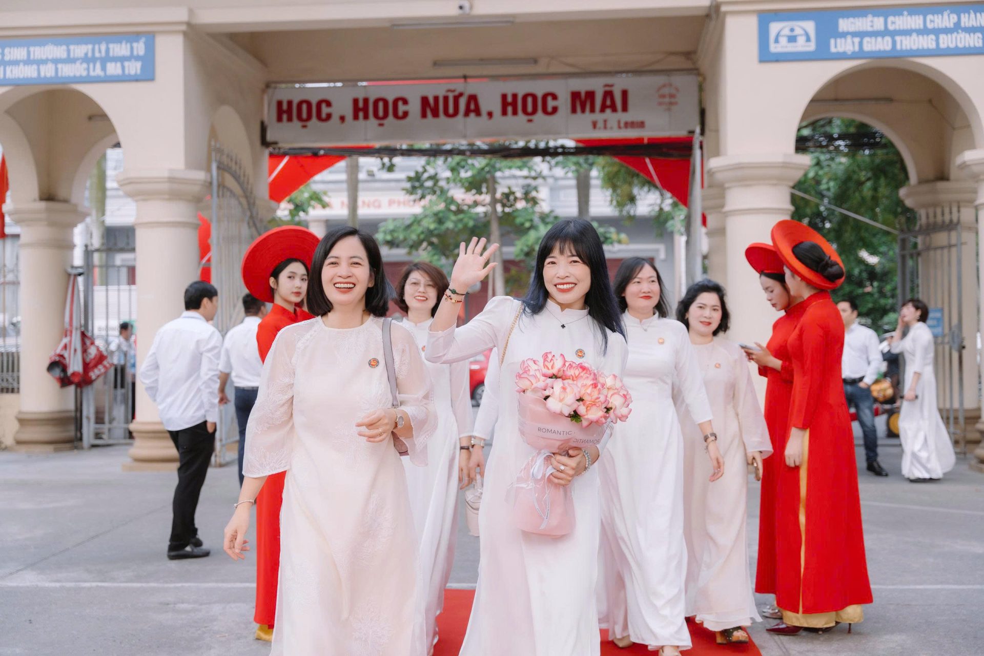 quay video kỷ niệm họp lớp đẹp