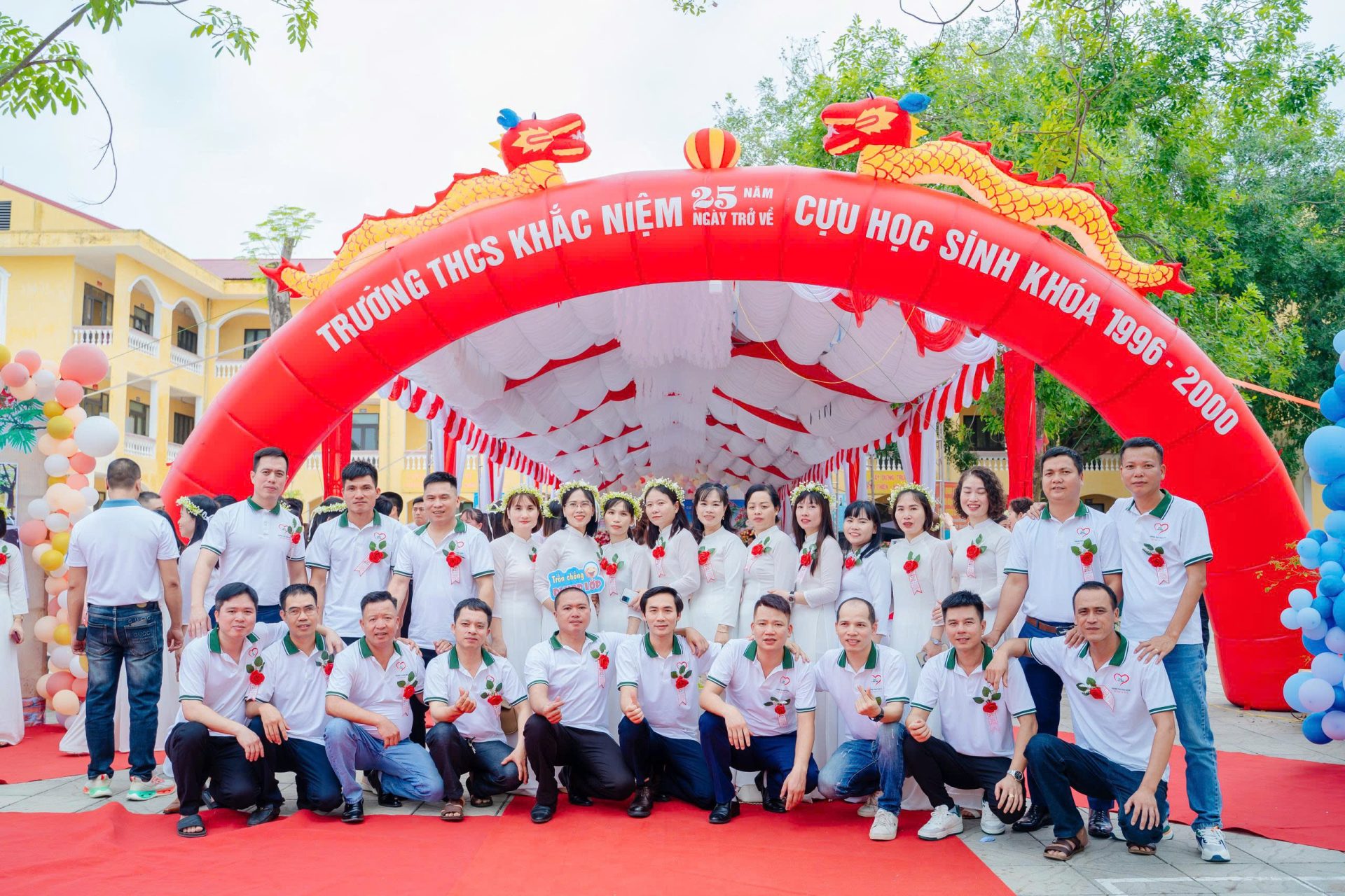 chụp ảnh họp lớp kỷ niệm ngày ra trường